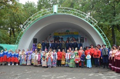 Саратовский городской парк принял юбилейный фестиваль «Казачьи кренделя»