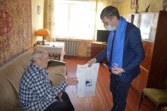 Новогоднее поздравление с доставкой на дом!