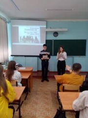 В рамках мероприятий Всероссийской акции «Блокадный хлеб» в старших классах  МОУ «СОШ №12» 25 января прошёл урок – дискуссия «Мужество нас не покинет»