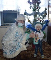 «ЕДИНАЯ РОССИЯ» помогает жителям города