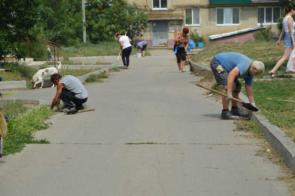 В Шиханах прошёл общегородской субботник